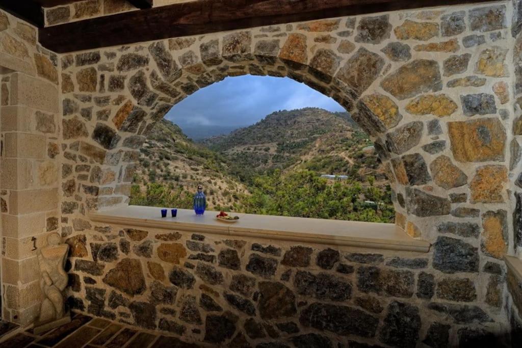 Вилла Stone House With Sea View Achlia Экстерьер фото